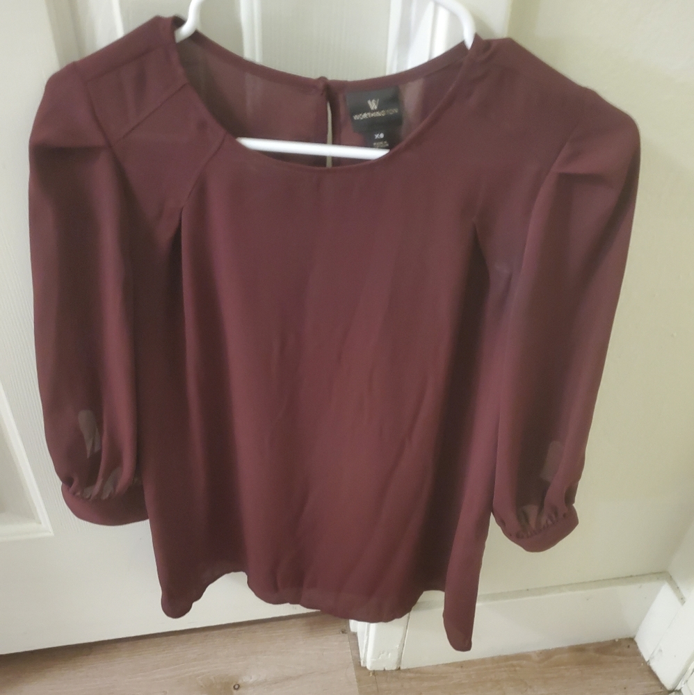Maroon flowy blouse XS